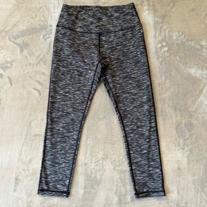 Queenieke Criss Cross Yoga Athletic Running Capri Gym Leggings Sz S